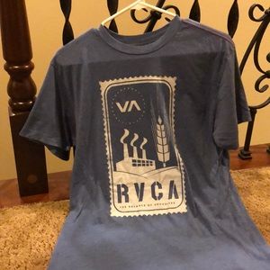 👕 T Shirt by RVCA
